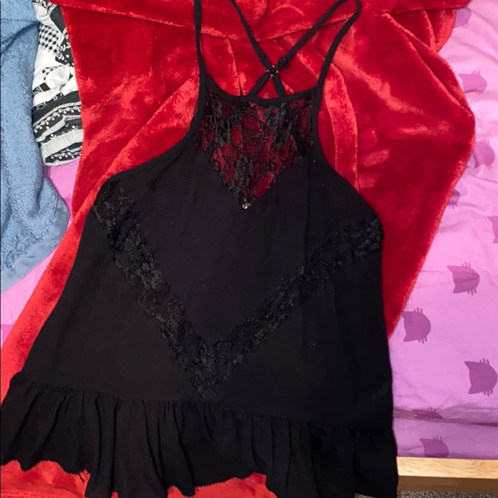 black hollister top